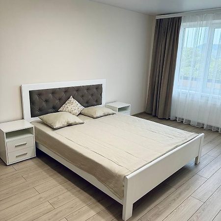 Двокімнатна Квартира На Корятовича, 2Б Berehove  Eksteriør bilde